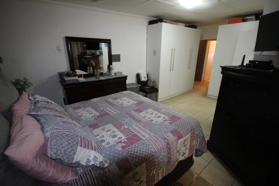 3 Bedroom Property for Sale in The Connifers Western Cape